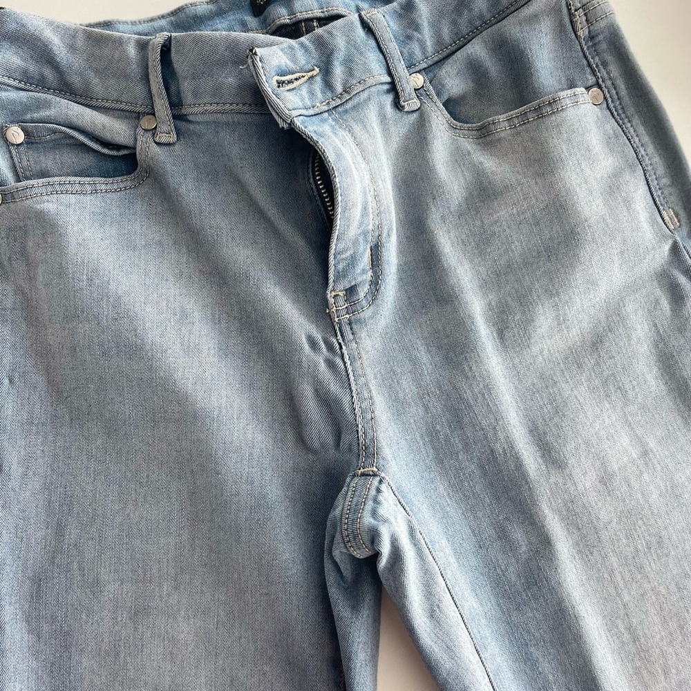 Simply Vera Vera Wang Skinny light Denim Blue Jeans Mid-Rise Size 6 Reg Stretch